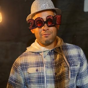 Meet your Posher, Jose